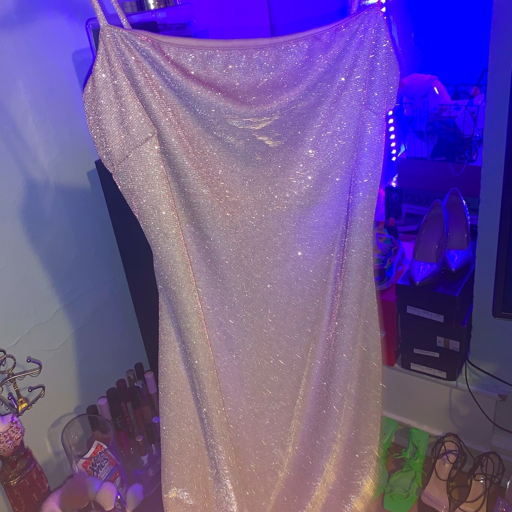 💕Glittery pink body con dress💕 with gloves
